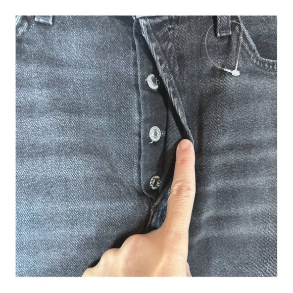 Re/Done 90s High Rise Ankle Crop Slim Fit Jeans in Faded Black unfinished hem - Picture 5 of 9